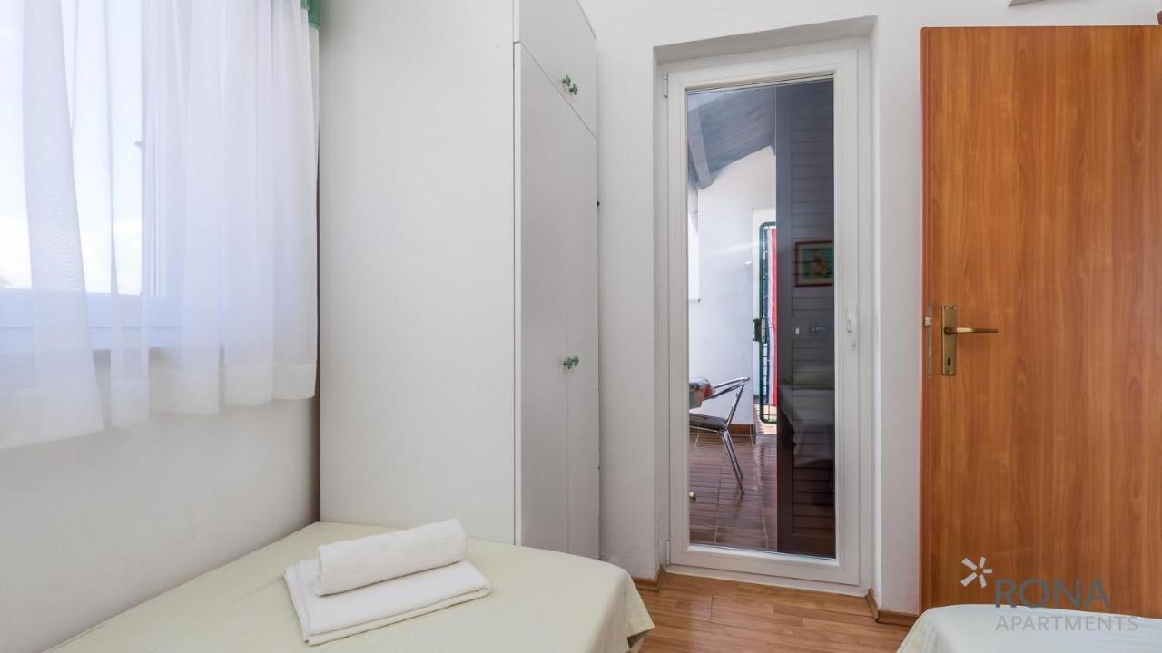 Rona Apartment Zdravko Barbariga Kültér fotó